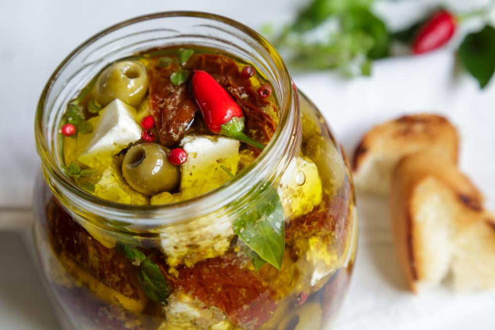 DOMÁCÍ KREKRY A DIPY