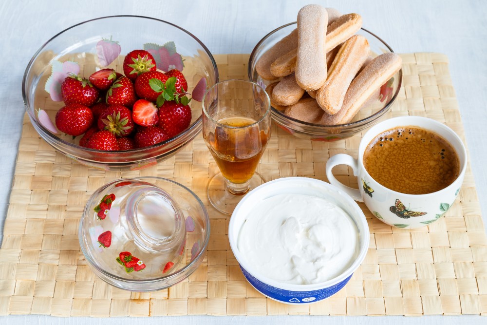 JAHODOVÉ TIRAMISU II: OSVĚŽUJÍCÍ VARIANTA KLASICKÉHO DEZERTU