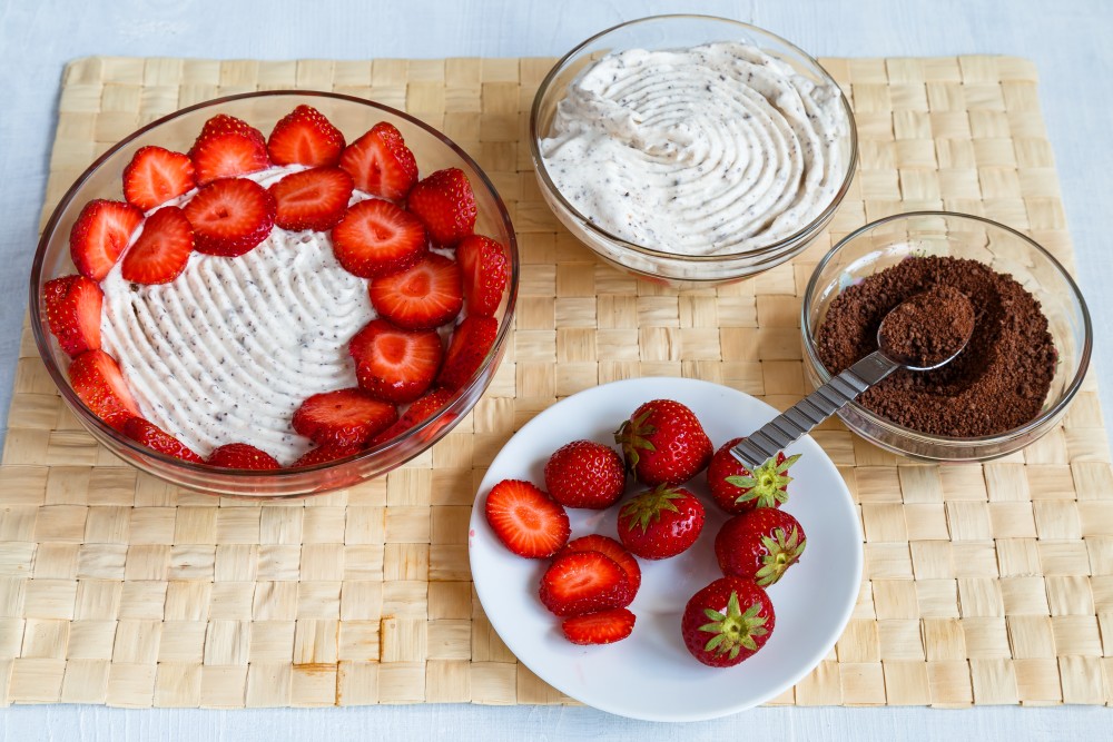 JAHODOVÉ TIRAMISU II: OSVĚŽUJÍCÍ VARIANTA KLASICKÉHO DEZERTU