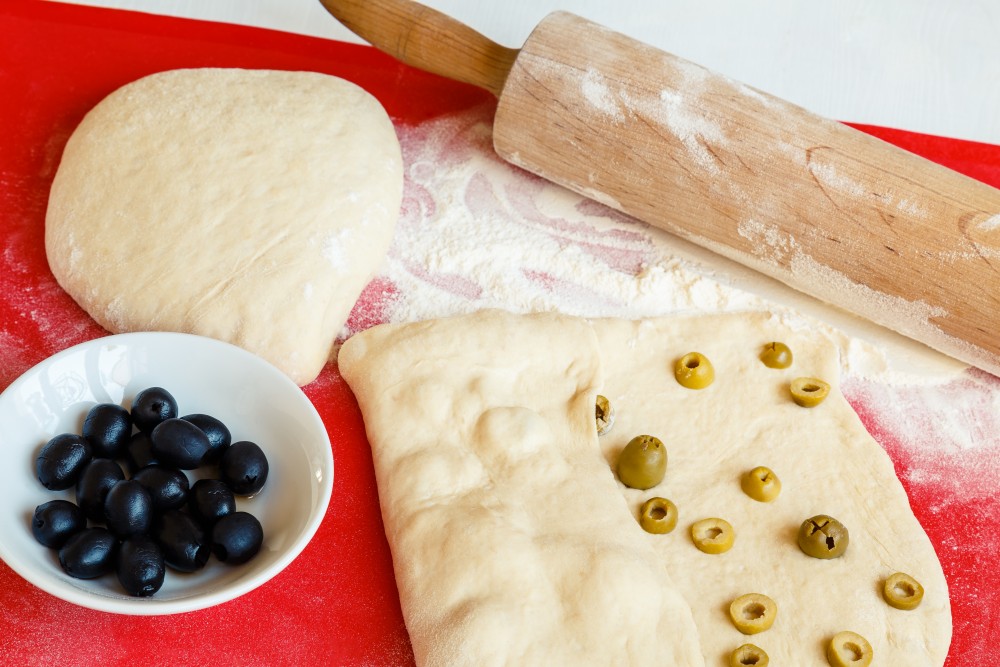 DOMÁCÍ CIABATTA: SNADNÝ RECEPT NA KŘUPAVÝ ITALSKÝ CHLÉB