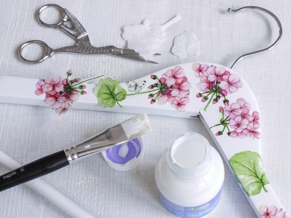 UBROUSKOVÁ TECHNIKA ANEB ÚKLID ŠATNÍKU NA ZIMU