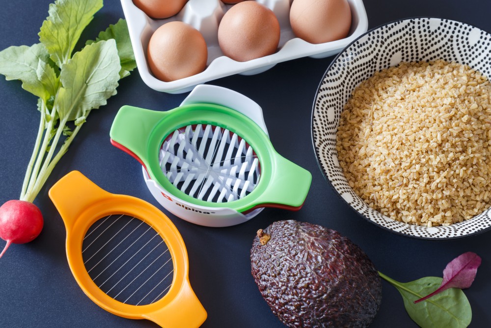 JARNÍ SALÁT S BULGUREM A VEJCI