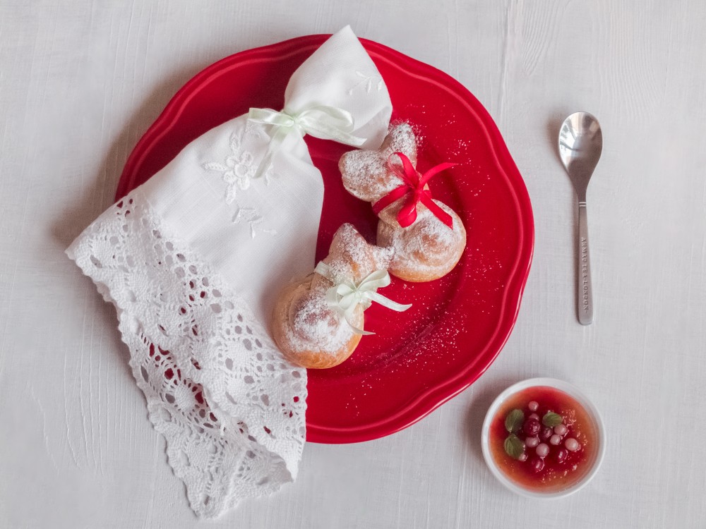 SLADKÉ HOUSTIČKY Z KYNUTÉHO TĚSTA