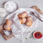 SLADKÉ HOUSTIČKY Z KYNUTÉHO TĚSTA