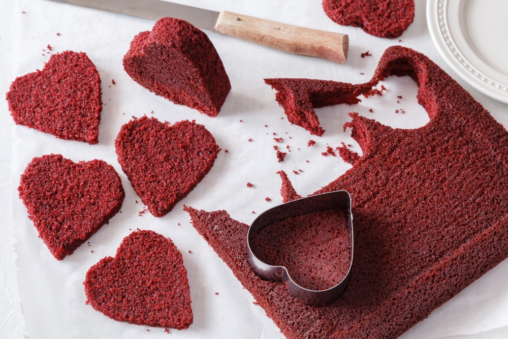 RUDÝ SAMET ANEB RED VELVET CAKE
