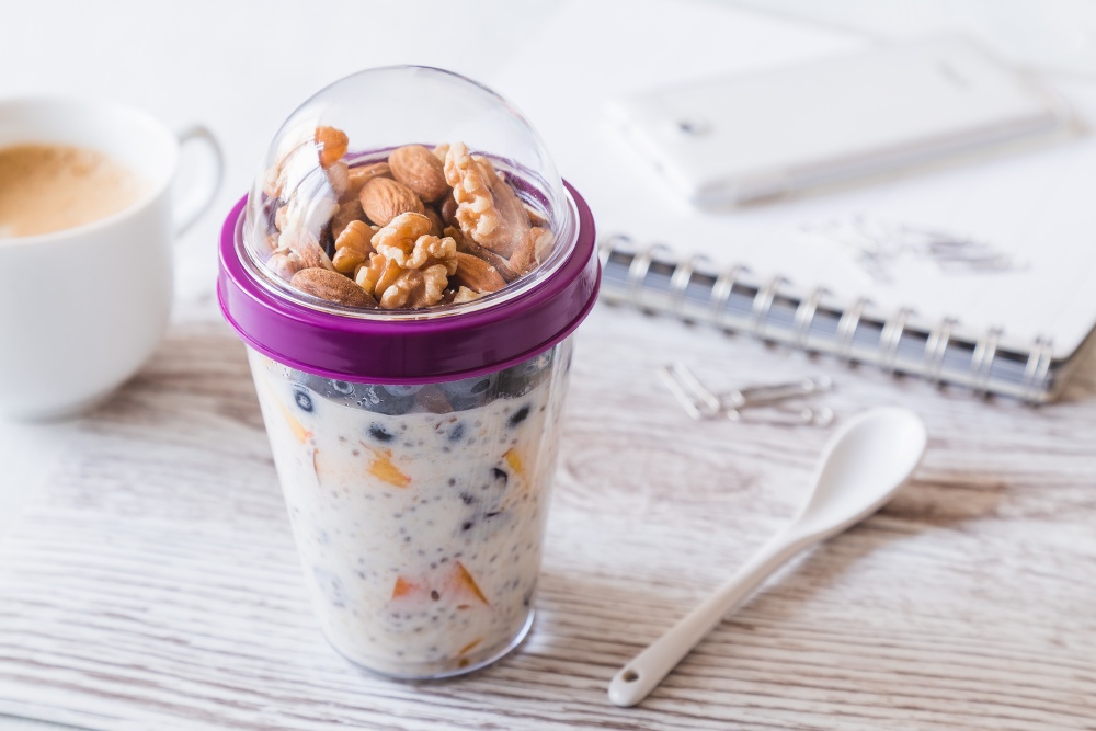 OVESNÁ KAŠE BEZ VAŘENÍ ANEB SVAČINA DO PRÁCE