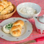 KŘUPAVÉ SÁDLOVÉ PLETÝNKY KROK ZA KROKEM