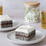 Makovec s povidly a citronovým krémem