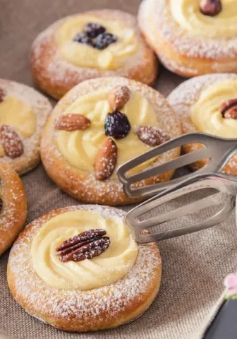 EXTRA JEMNÉ KOLÁČE S DOMÁCÍ MAJONÉZOU