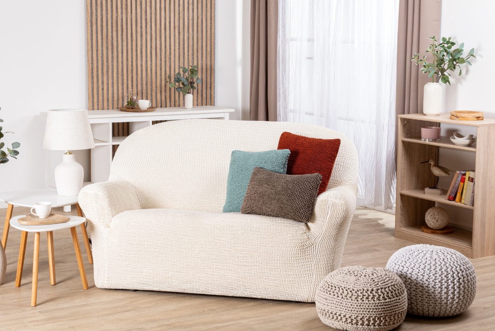 Světlé napínací potahy Costina