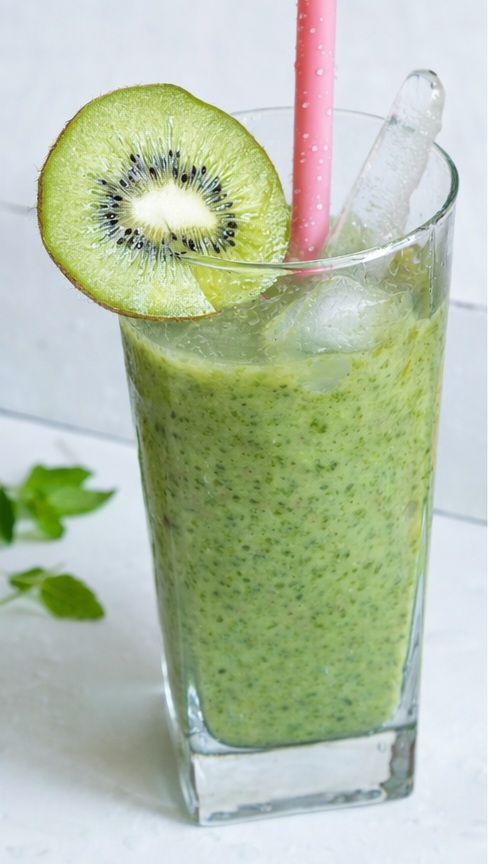 SE ZDRAVÝM SMOOTHIE MÁTE NAVAŘENO