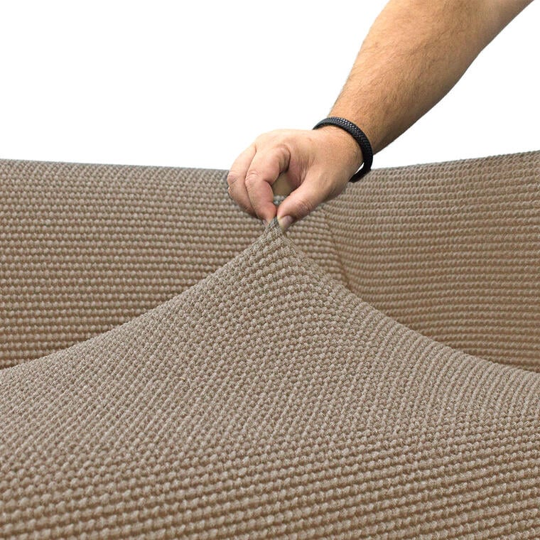 Výrazná plastická struktura španělských potahů