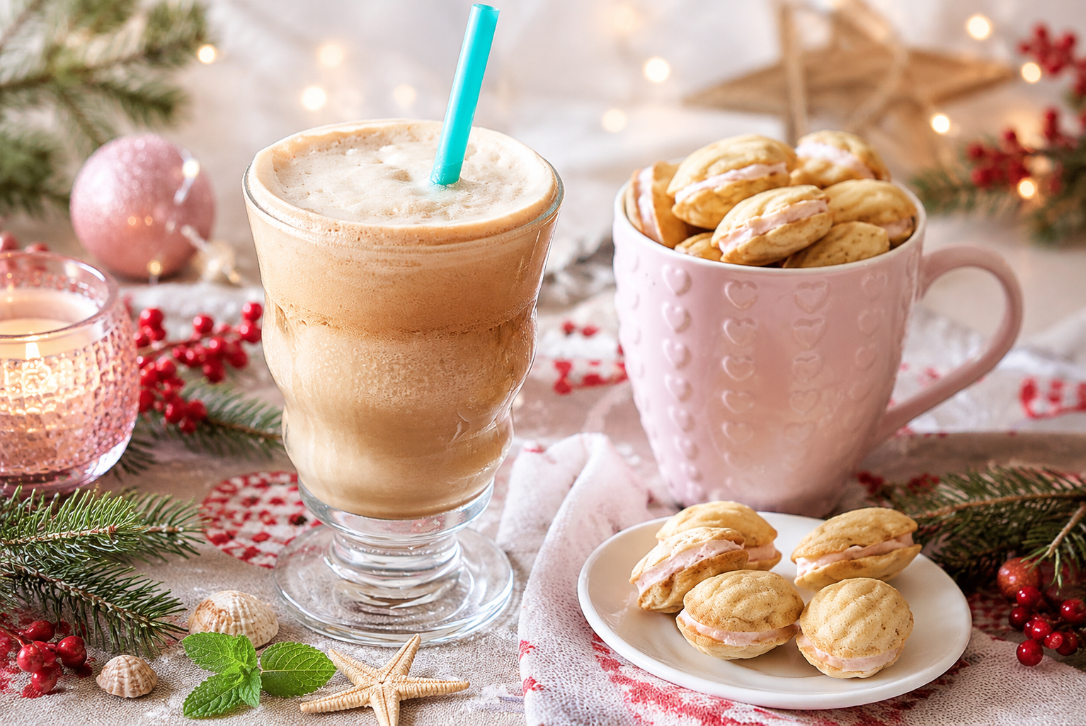 Růžové medvědí tlapky a frappé