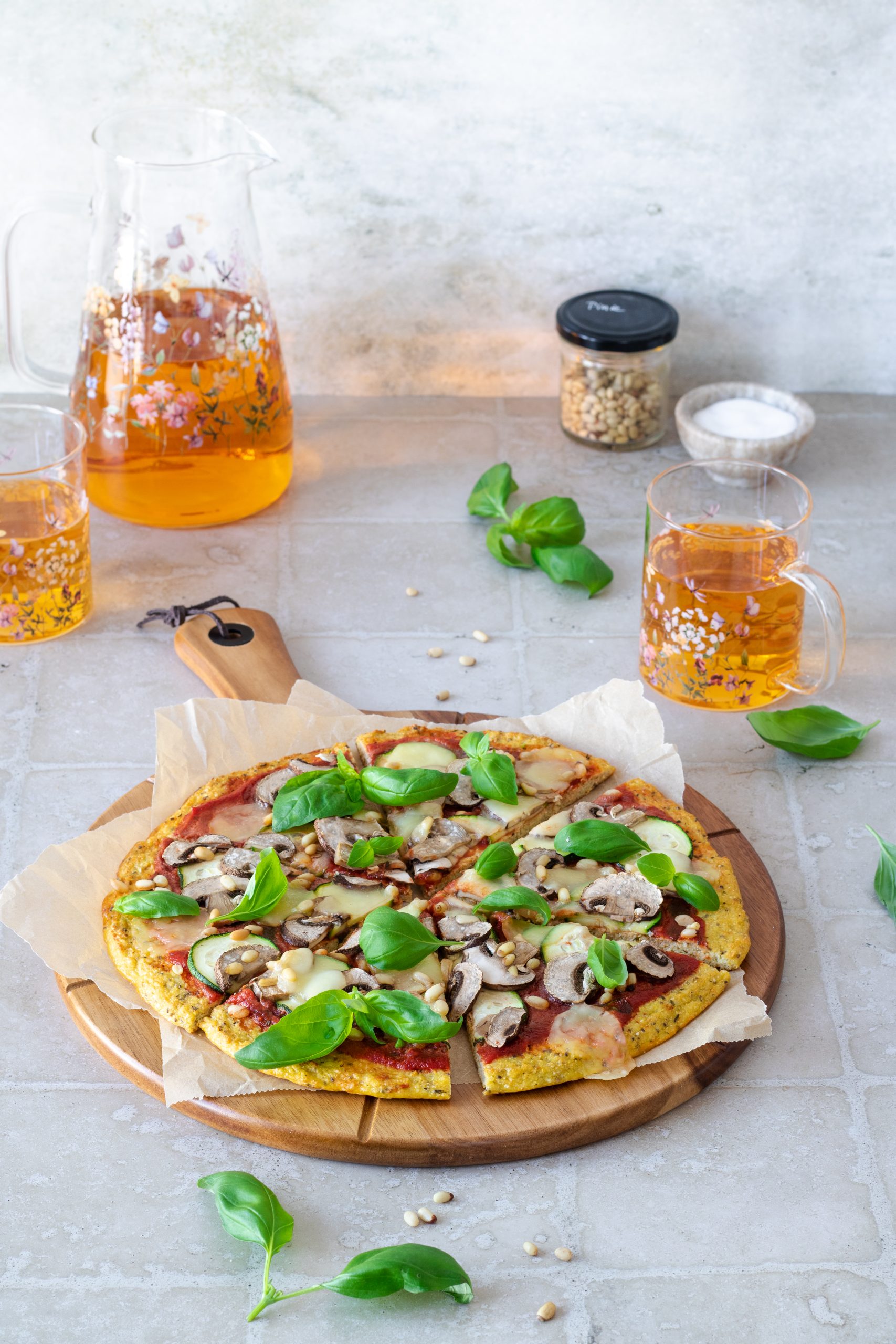 KVĚTÁKOVÁ PIZZA SE ŽAMPIONY