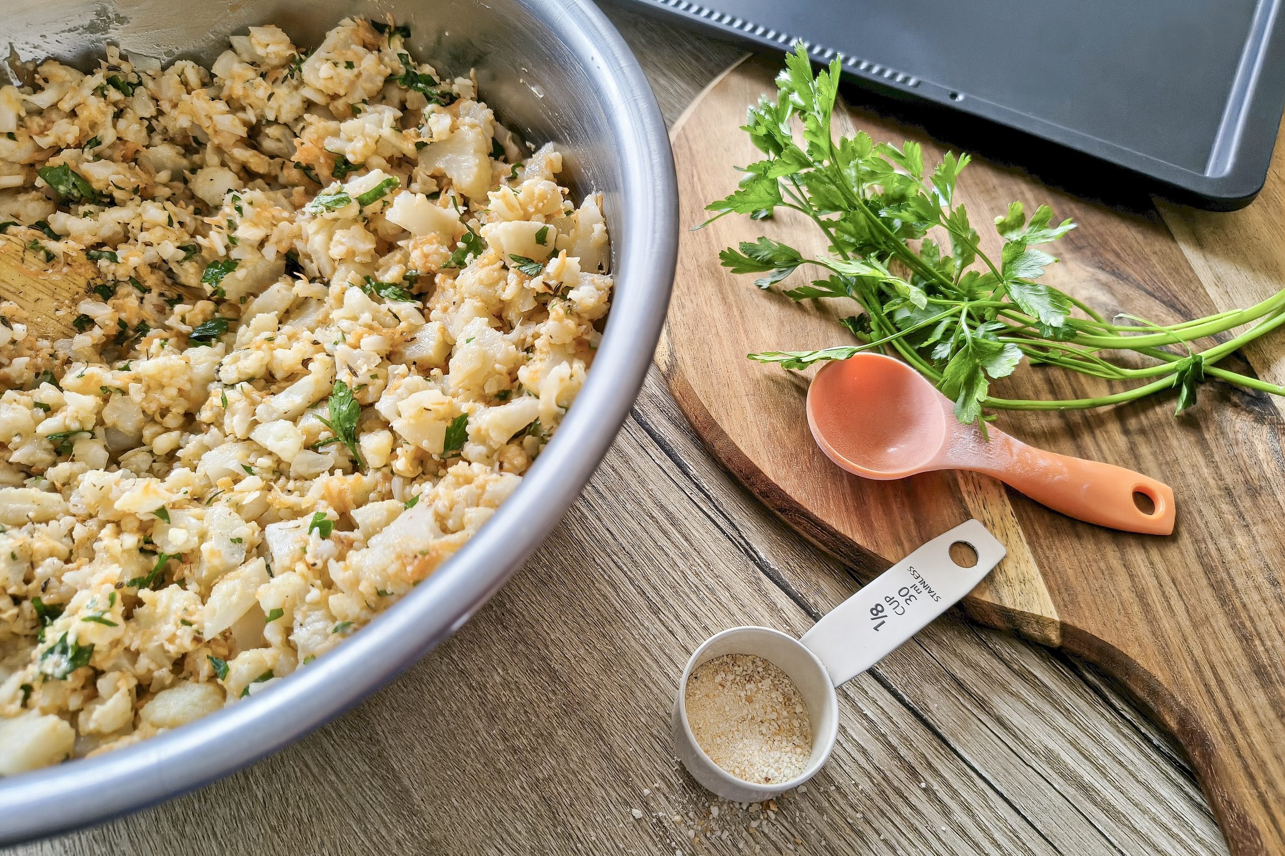 Rychle květákové placičky z plechu: zdravější recept bez smažení